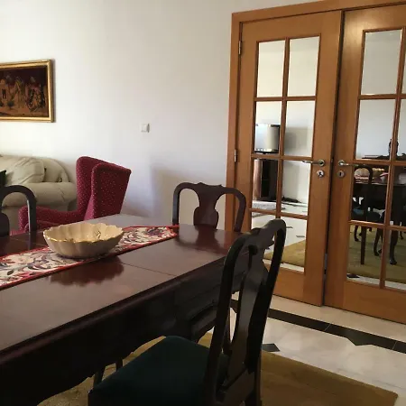 Novo Muito Confortavel Com Vista Rio Algés